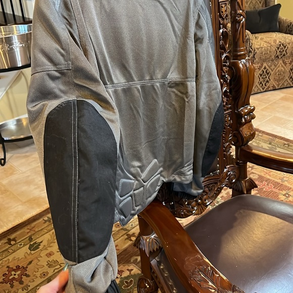 MotoGP Protective Motorcycle Jacket - Picture 5 of 7